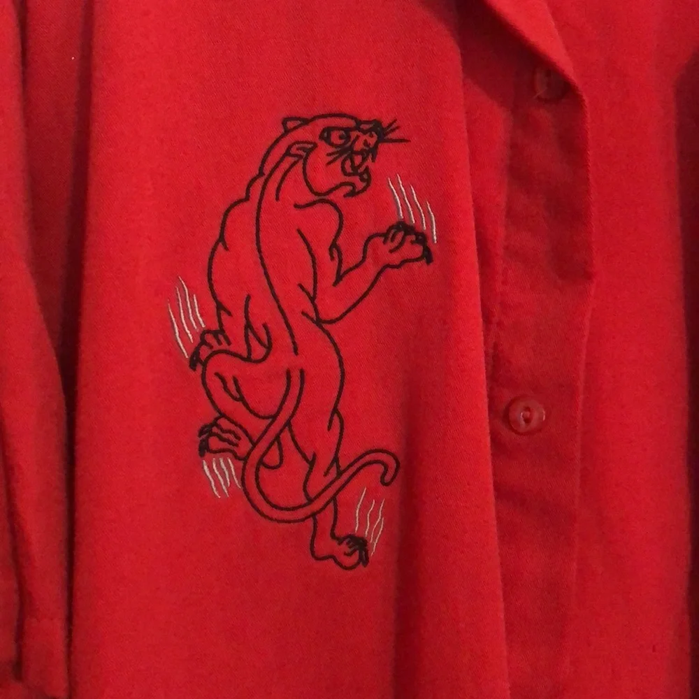Retro style red lounge shirt - Picture 2 of 3